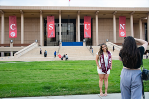 Graduating students come to campus to snap memorable graduation photos.