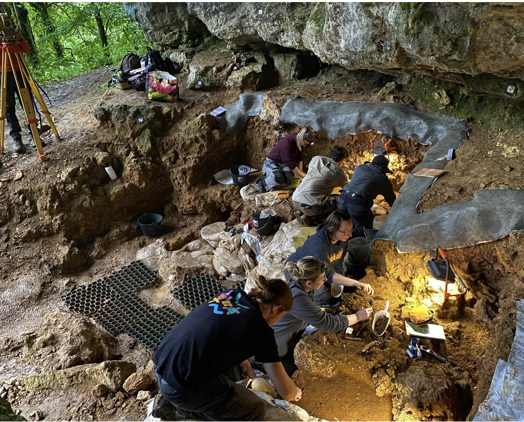 Excavations at the Tourtoirac rock shelter in France, where three Nean-derthal remains analyzed in this study were found. 