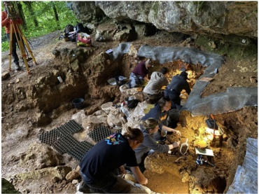 Excavations at the Tourtoirac rock shelter in France, where three Nean-derthal remains analyzed in this study were found.