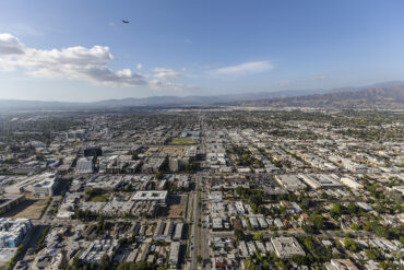 CSUN is partnering with the Fernandeño Tataviam Band of Mission Indians and the Tataviam Land Conservancy to battle the impact of climate change in disadvantaged communities throughout the San Fernando Valley by establishing “urban forests.” Photo by trekandshoot, iStock.