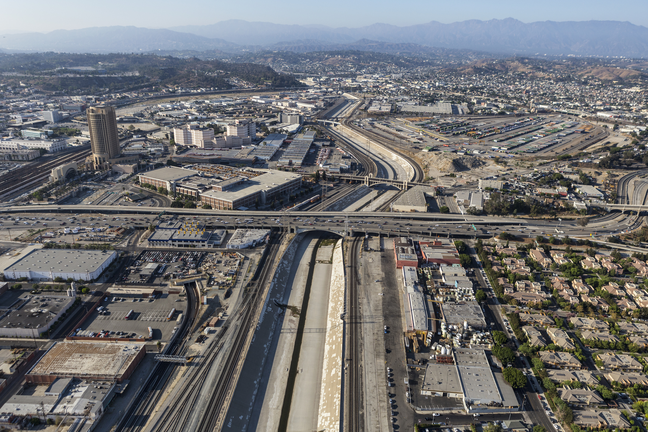 Lineage Warehouse Fire in Boyle Heights Renews Concerns Over Environmental Justice, CSUN Prof says - CSUN Newsroom
